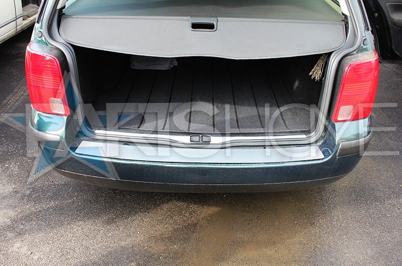 Накладка на задний бампер VW Passat B5 Combi В наявності
