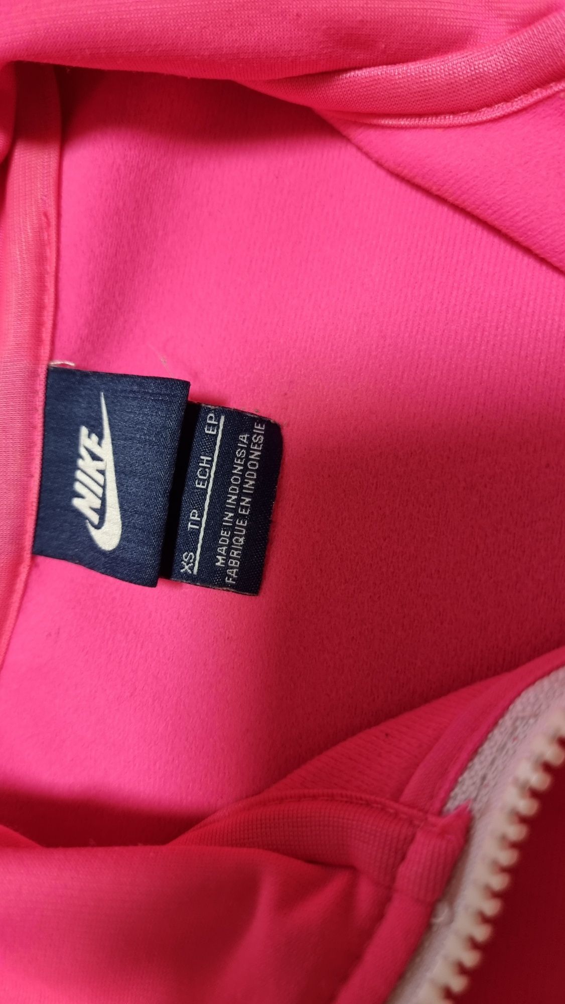 Оригинал,костюм спортивный Nike ,XS