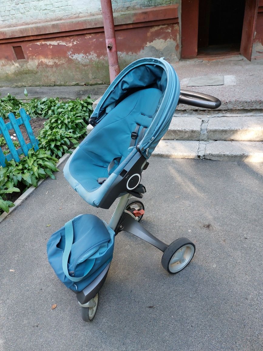 Продам коляску stokke