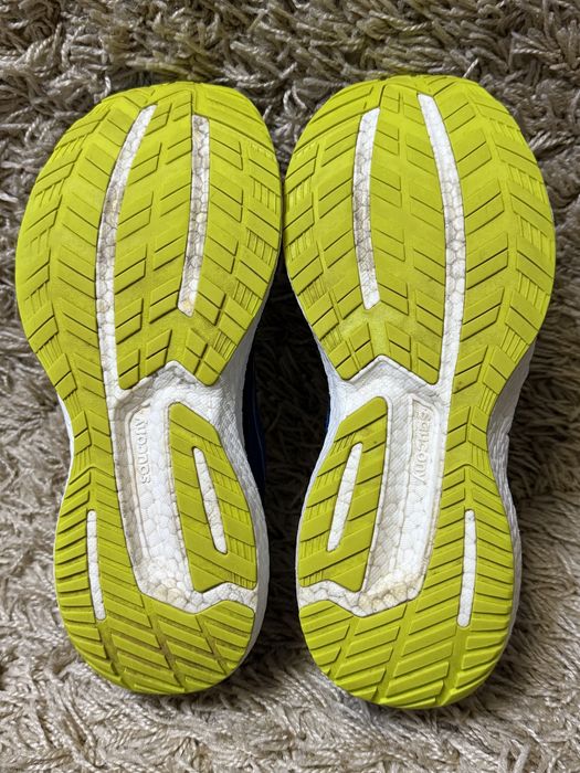 Кроссовки Saucony rtiumph размер 41