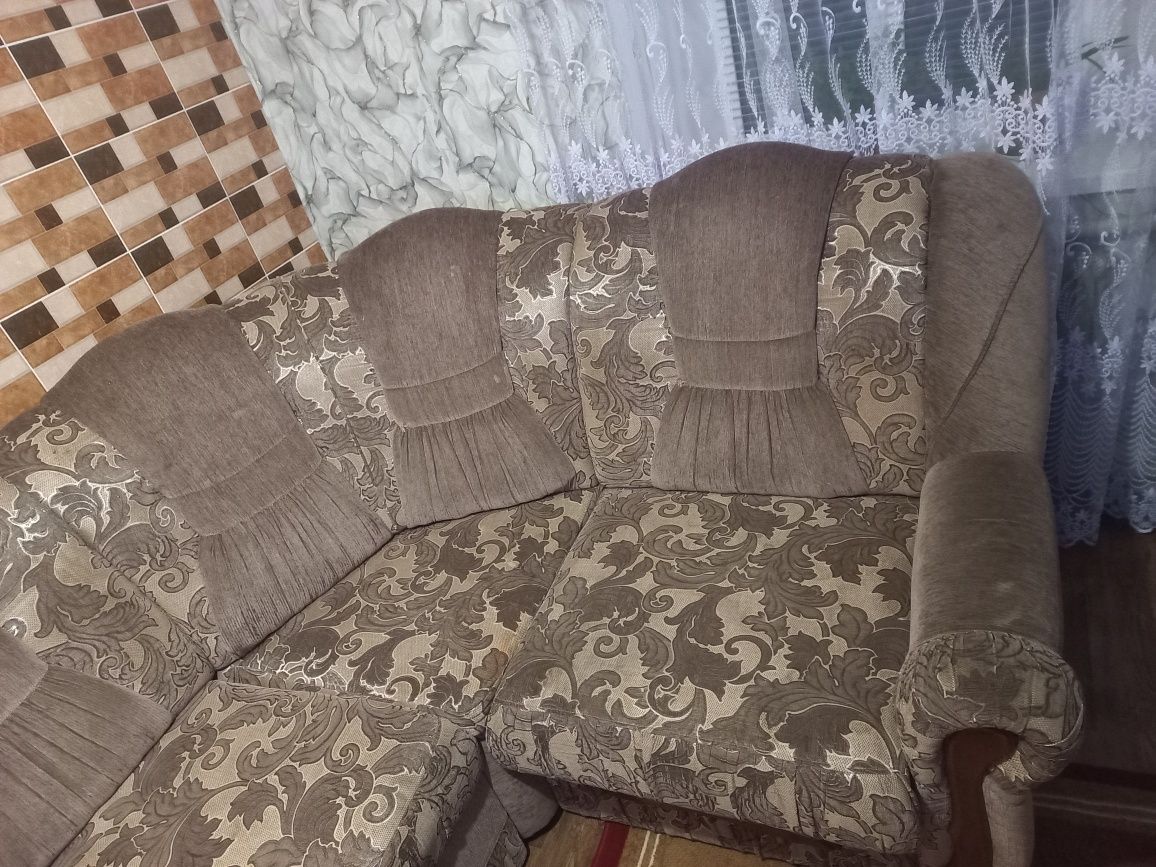 Продам кутовий диван