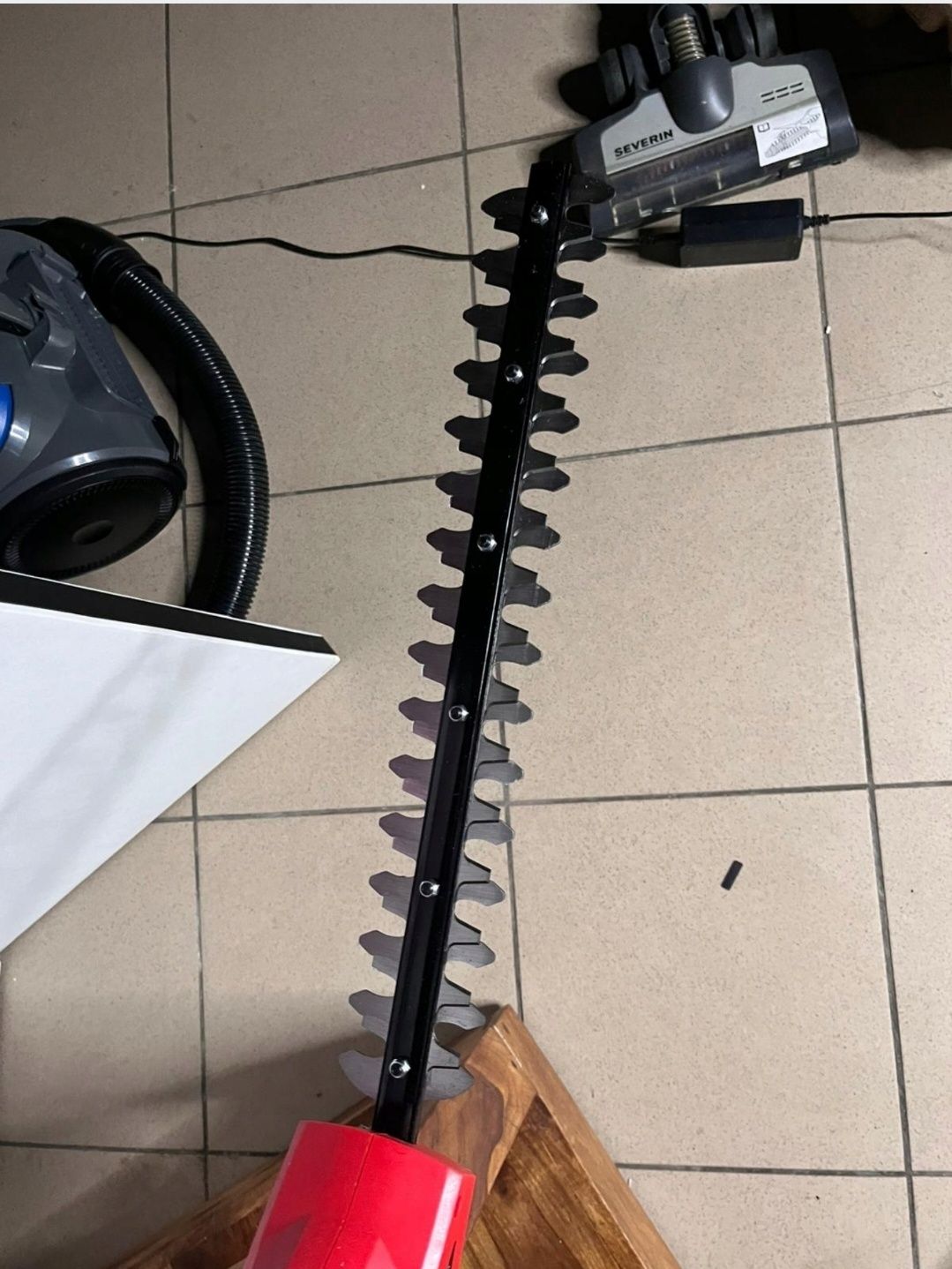 Piła na wyciągniku Einhell GE-HC 18 Li T 20 cm 18 V