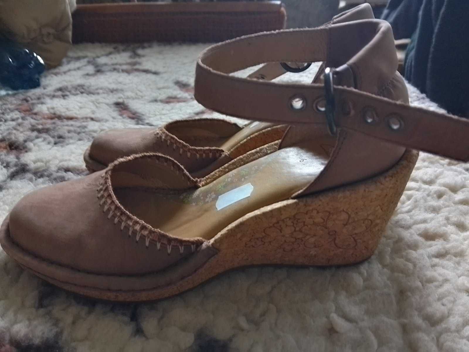 Босоножки Clarks оригинал в идеальном состоянии