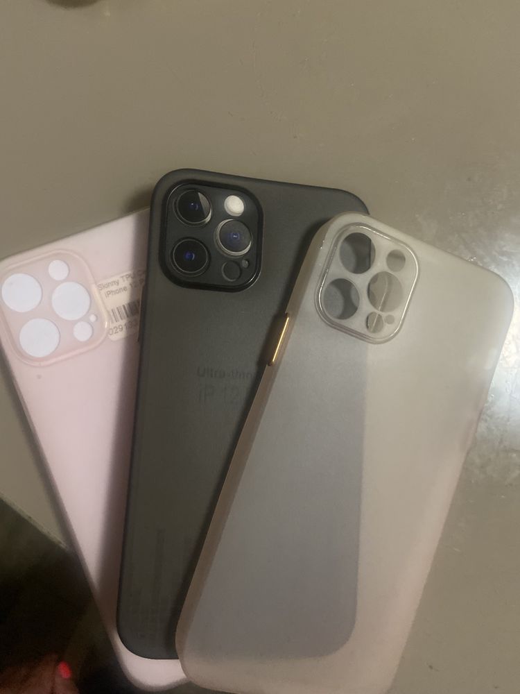Чехлы на iPhone 12 Pro