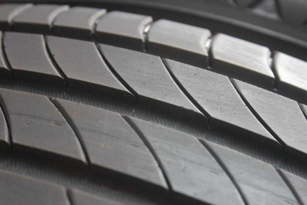 225/45/18 Michelin Primacy 4 S1 225/45 R18 95Y XL