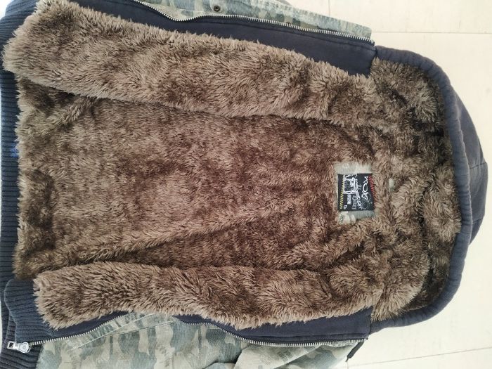 Casaco Camuflado ideal para Pesca/ Caça