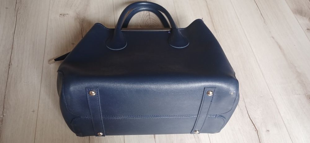 Женская сумка со съёмной ручкой