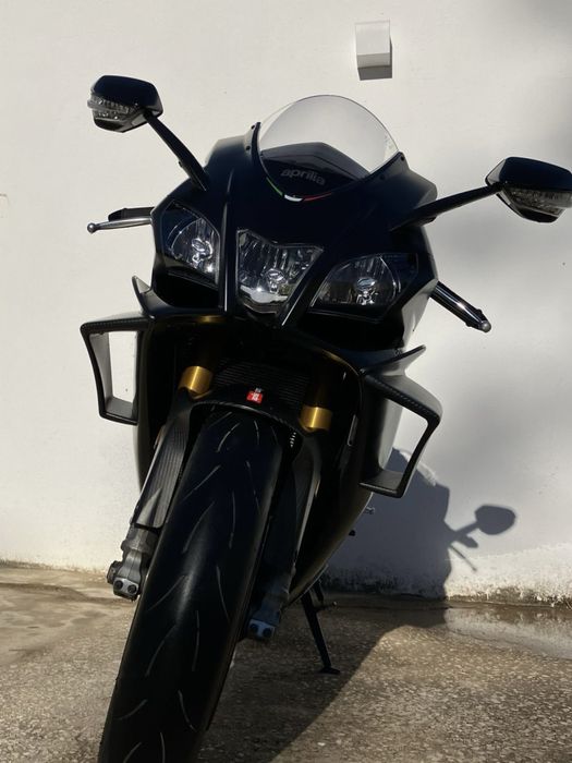 Aprilia RSV4 1100 Factory - 217 cv!