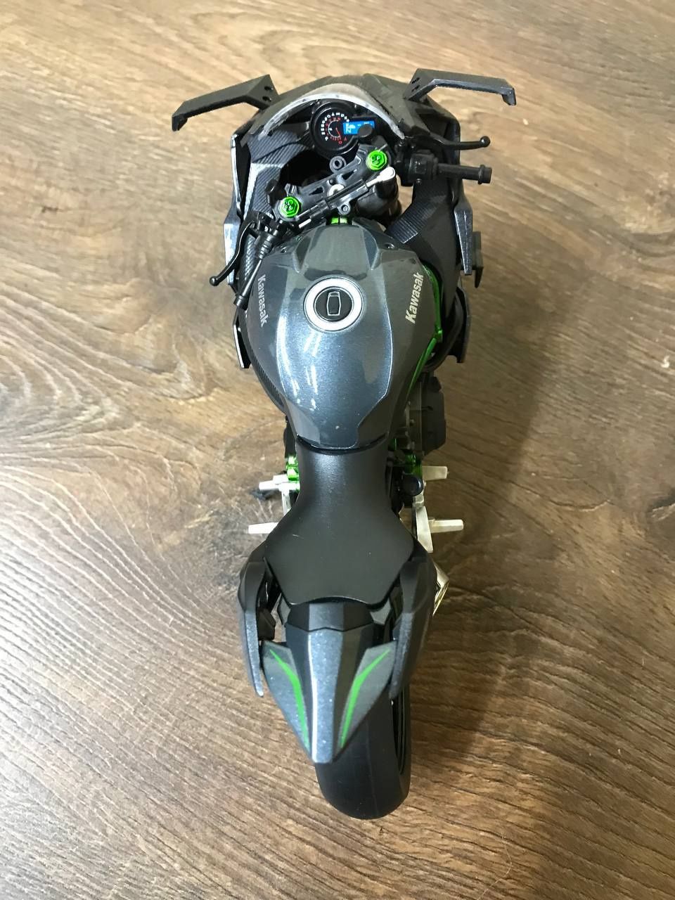 Колекційна Модель мотоцикла "Kawasaki Ninja H2R"