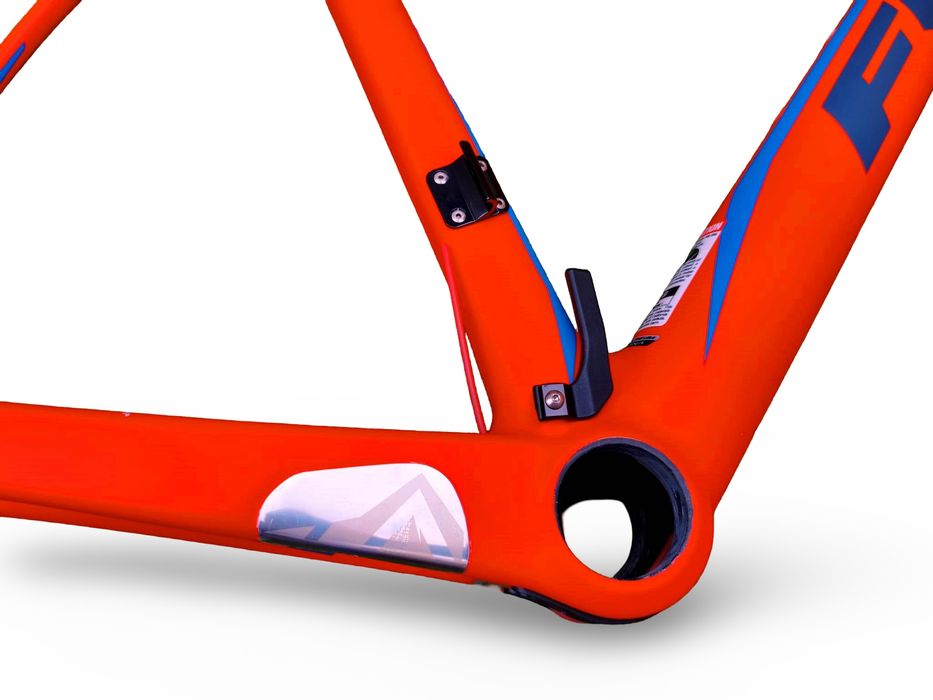 Rama Rowerowa Szosowa Karbonowa Fuji Gran Fondo 2.5 Rozmiar 56Cm