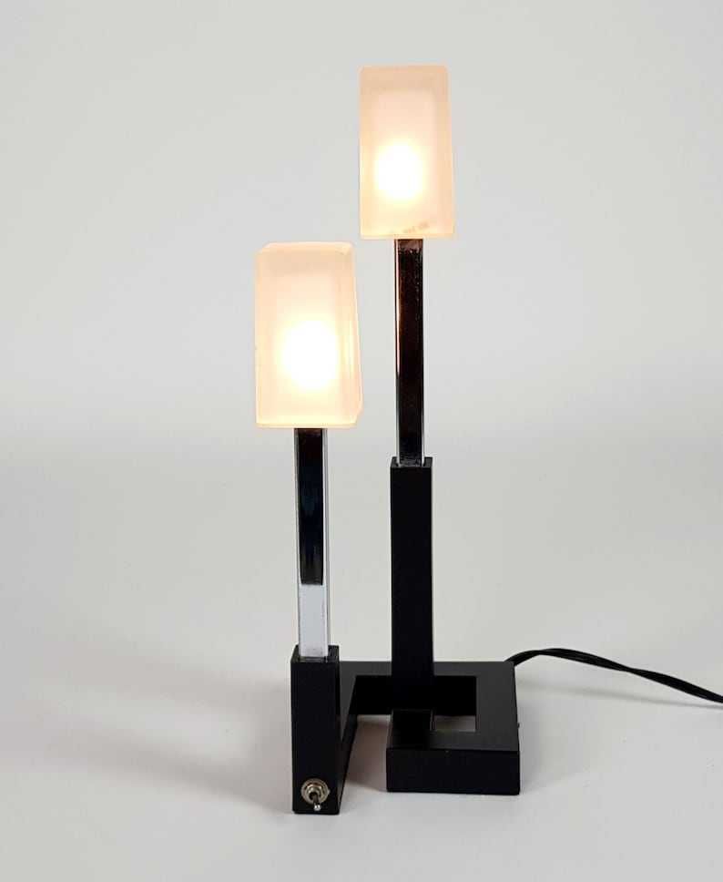 Postmodernistyczna Korsby Chromowana lampa stołowa z 2 poziomami