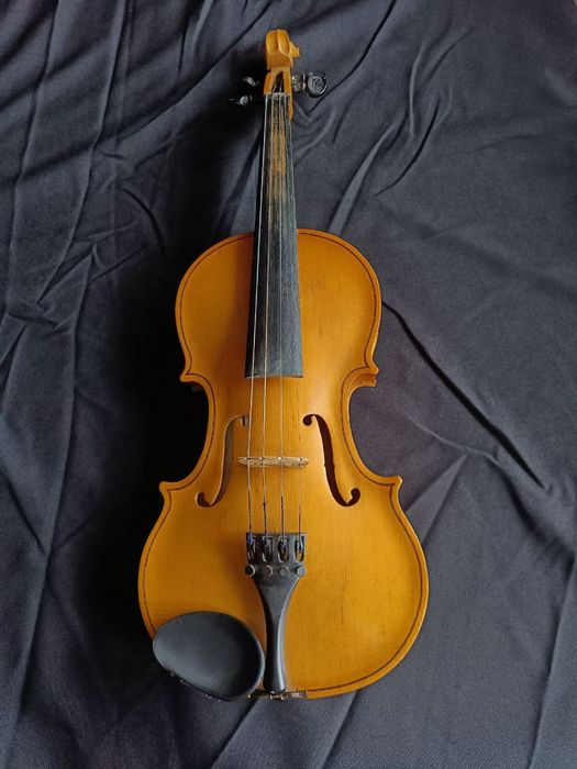 Скрипка 4/4. Стан - відмінний.