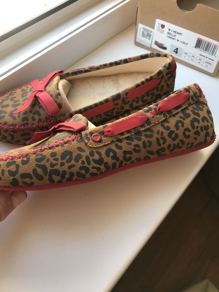 Взуття фірмове оригінал UGG весна  осінь 35 розмір