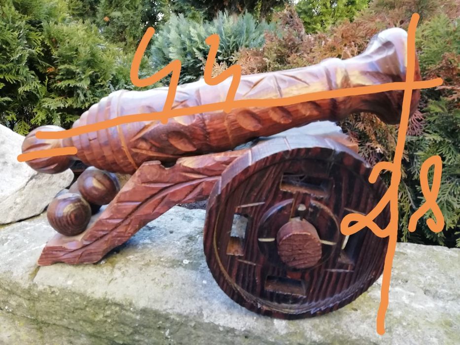 Armata - drewno afrykańskie.