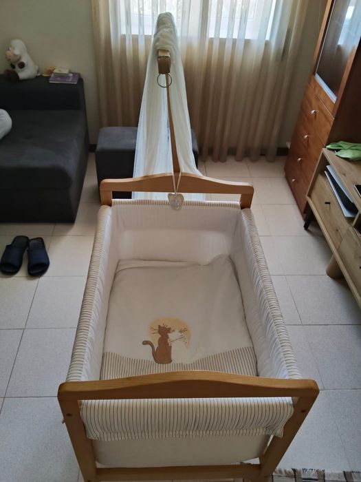 Berço bebé recém nascido