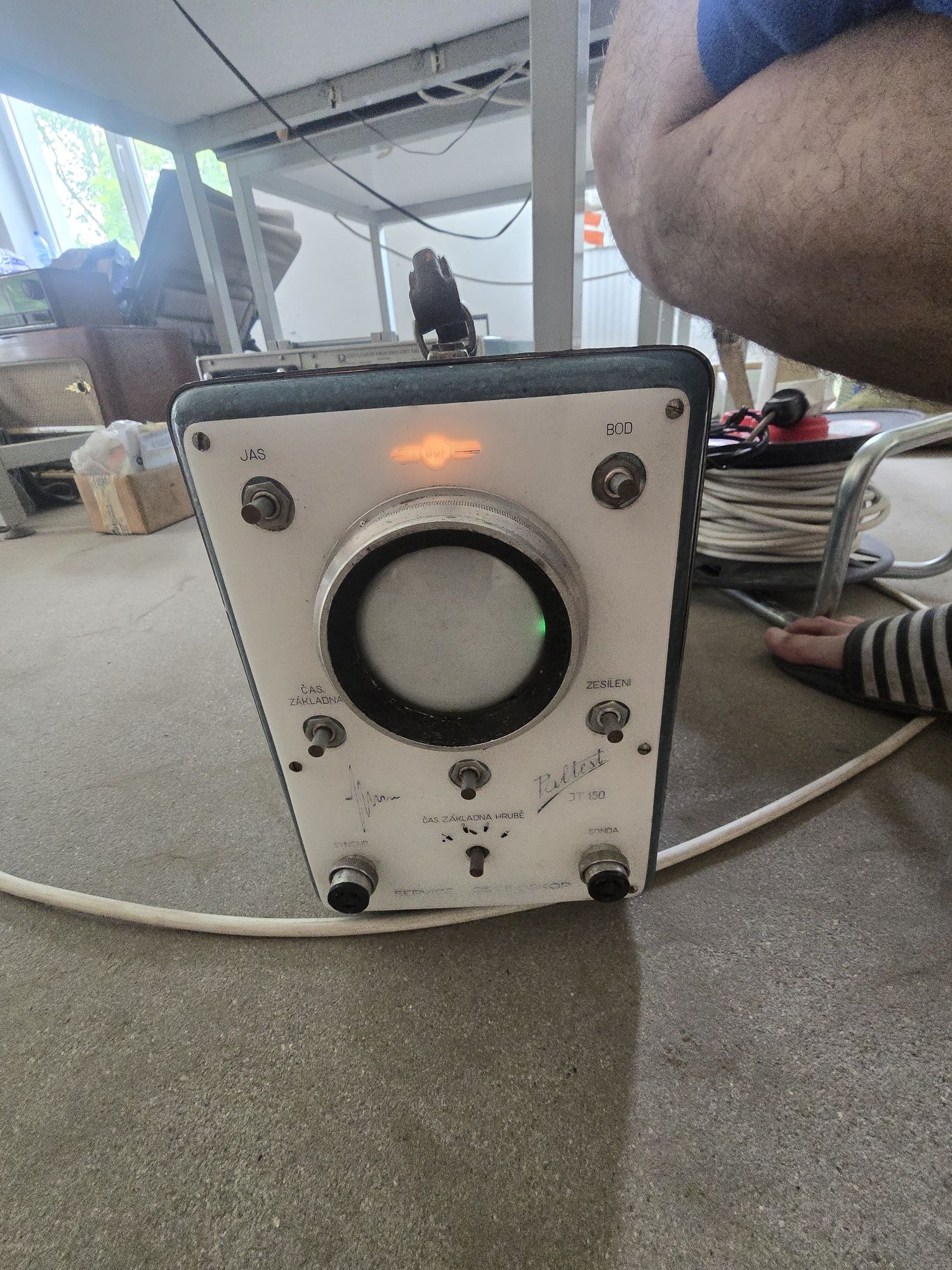Stary oscyloskop,retro sprzet,zabytek,oscyloskop,retro,prl