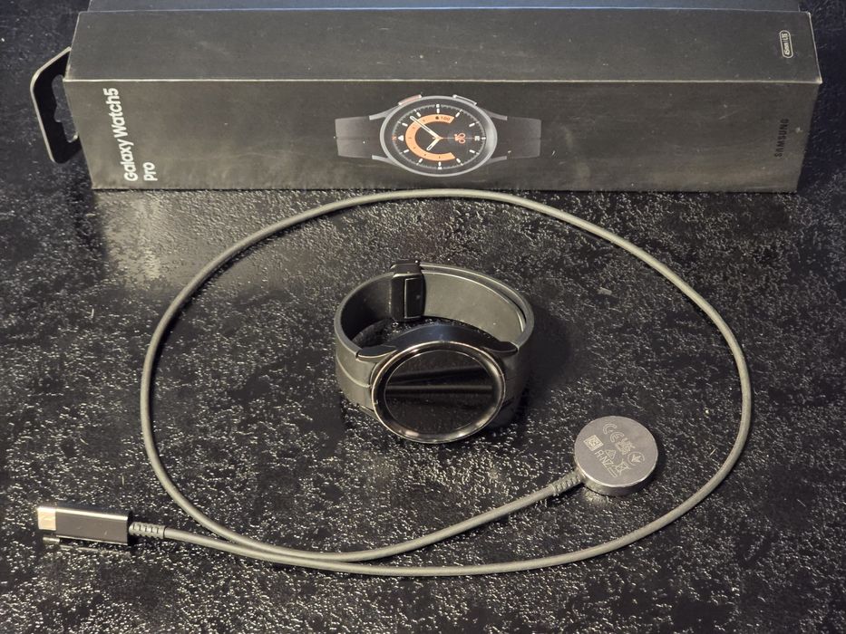 Smartwatch Samsung Galaxy Watch 5 Pro LTE czarny na gwarancji