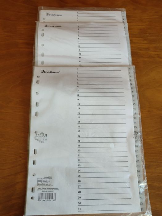 Três conjuntos de separadores numerados