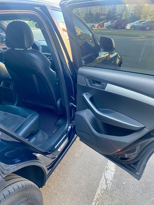 Автомобіль Audi Q5 Sportback 3.0 TDI S Line