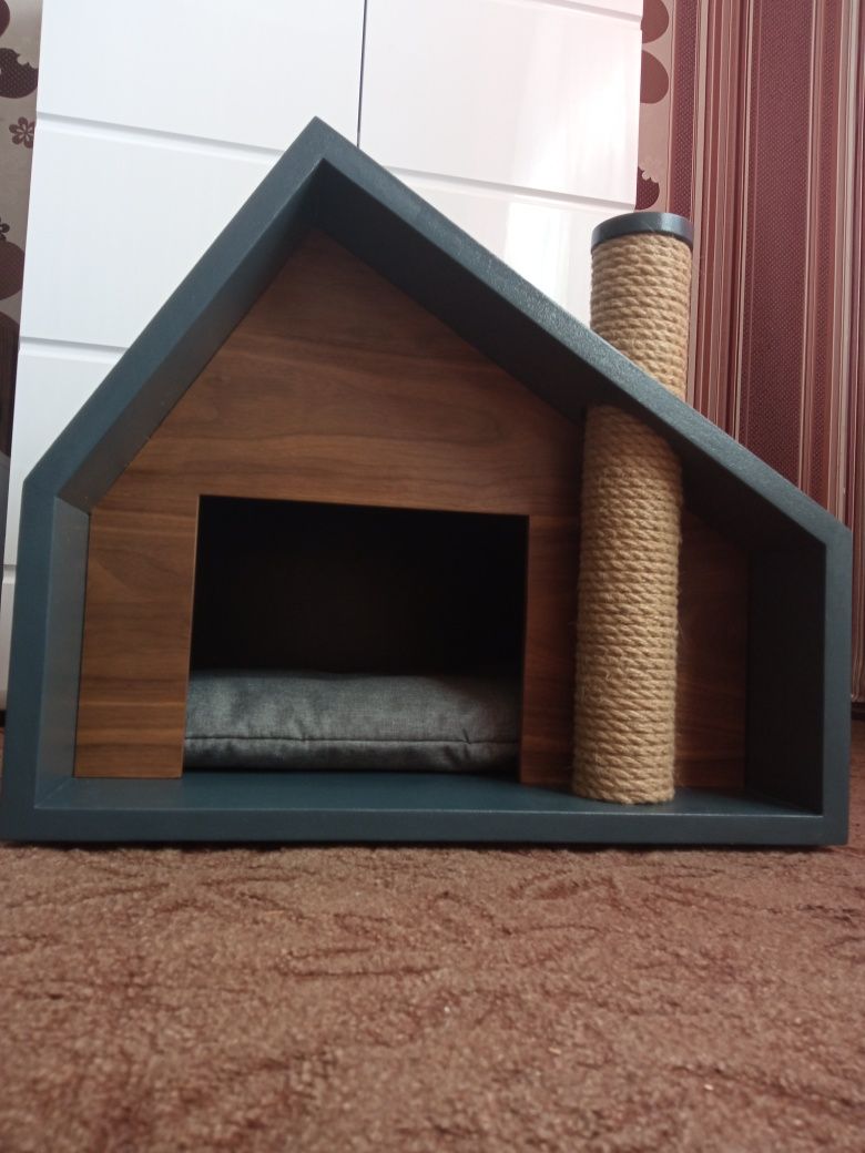 Продам новый дизайнерский домик для кошки или небольшой собачки.