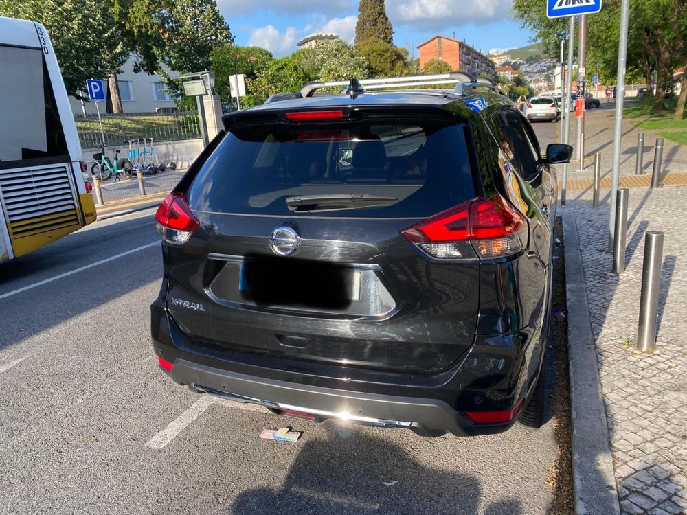 Nissan X-trail tekna  2.0 full extras