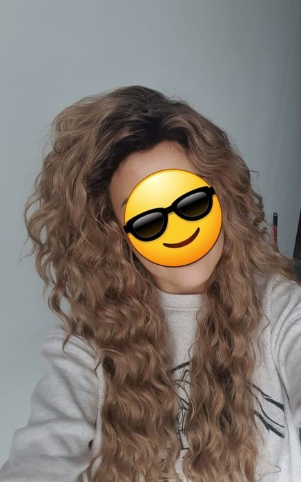 Peruka fale loki blond z odrostem 3D