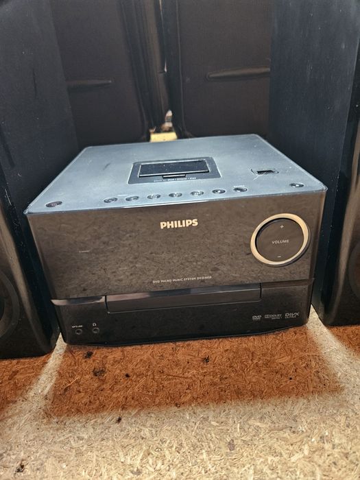 Wieża Philips DCD3020/58 DVD USB Radio FM  używana