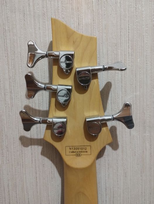 Бас гітара Schecter C-5 Deluxe