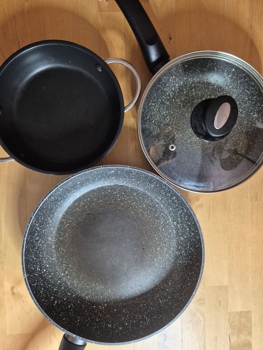 Zestaw patelni 3 szt plus pokrywka
