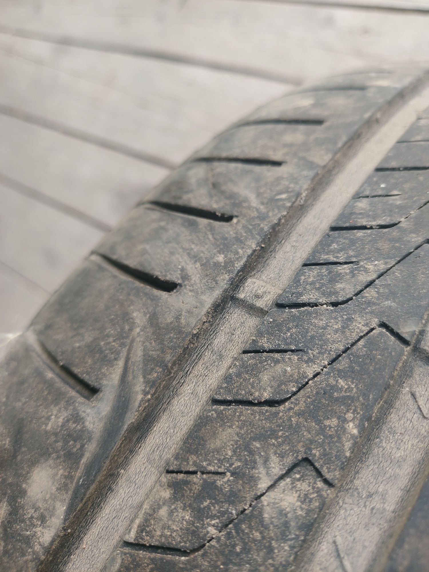 Продам  4 шт.Hankook  4-5mm