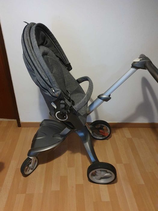 Carinho  stokke usado