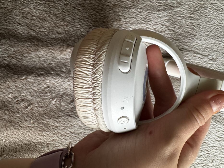 Навушники JBL TUNE 520BT (білі)