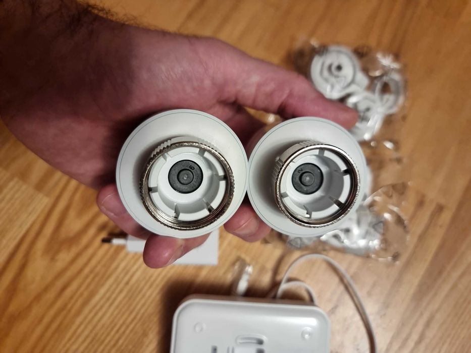 Zestaw startowy tado V3+ : 2 x termostat, mostek, zewnętrzny termometr