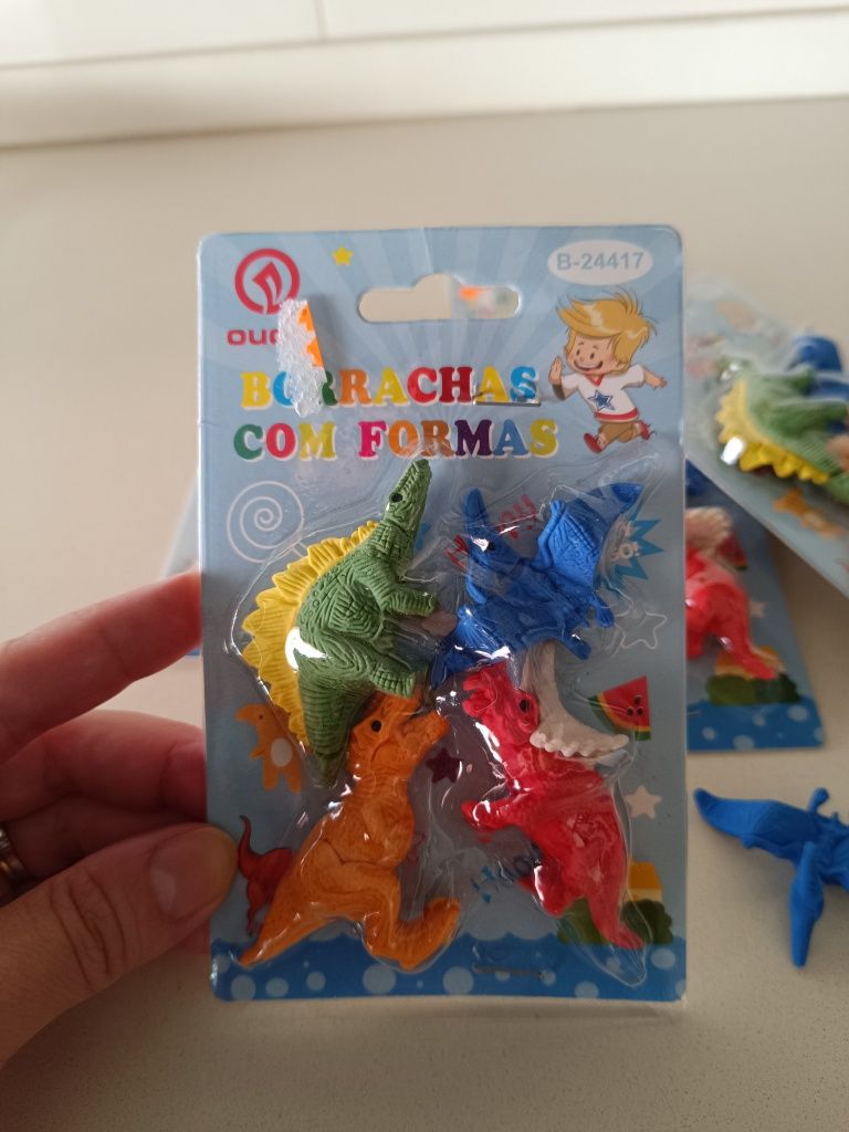 Set de borrachas dinossauro para festas, batizados, escola
