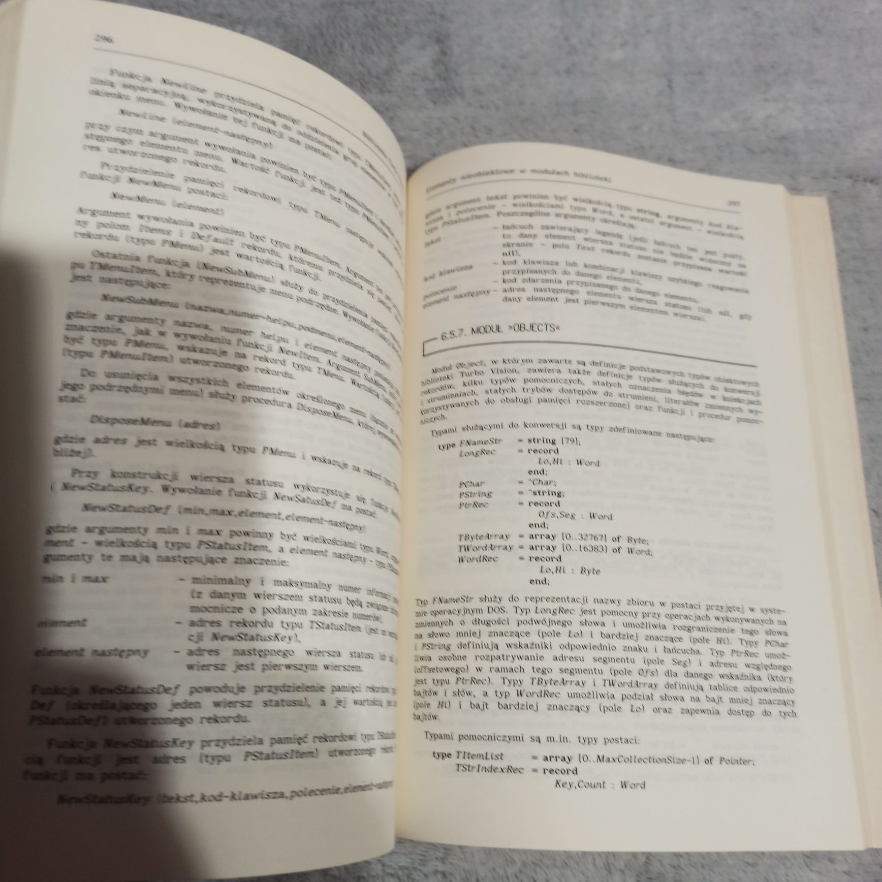 Turbo Pascal w wersji 6.0 z opisem biblioteki Turbo Vision Marciniak