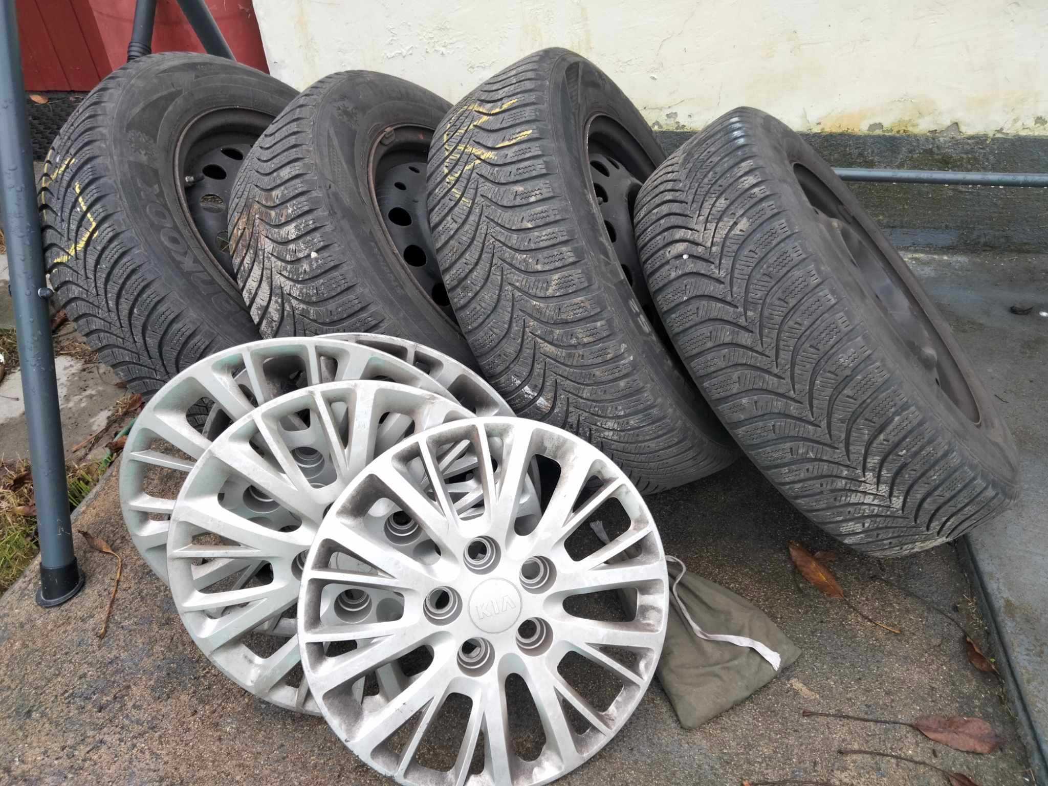 Opony zimowe z felgami 195/65 R15 - z KIA CEED