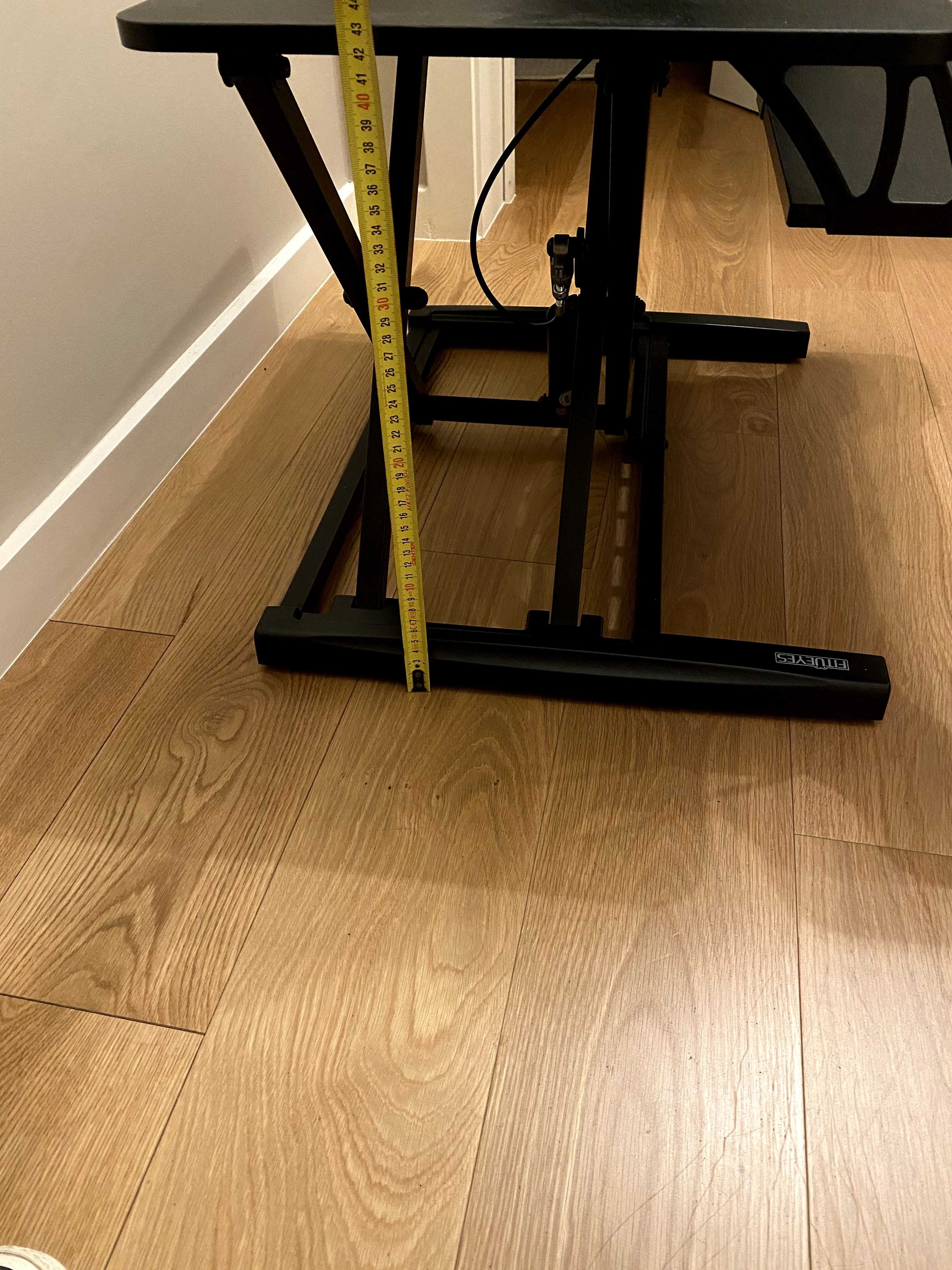 Standing Desk; Apoio elevatório para escritório