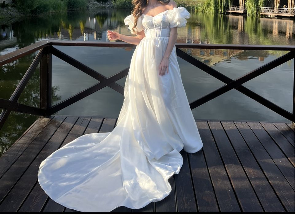 Весільна сукня + фата