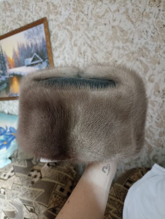 Шапка чоловіча 2007 року