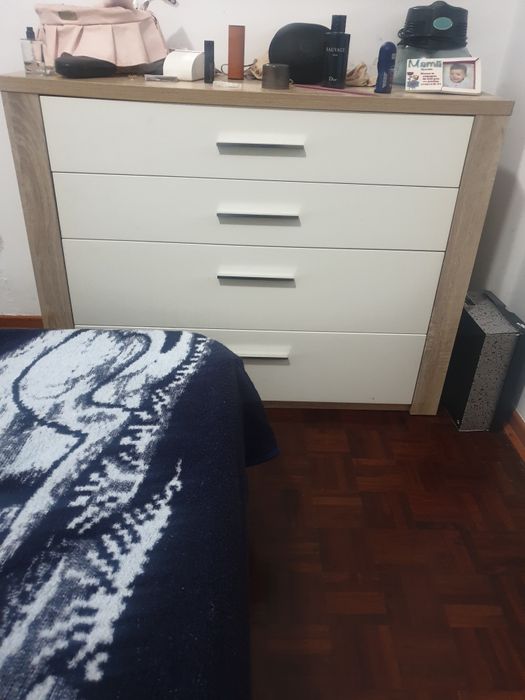 Cómoda a preço de saldo