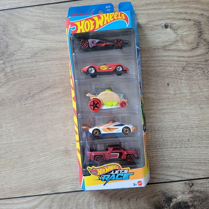 Hot Wheels let's race netflix JBJ79 na prezent