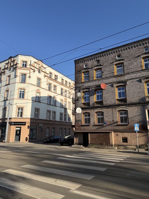 Duza kawalerka z sypialnia! 5 min od Katowic!