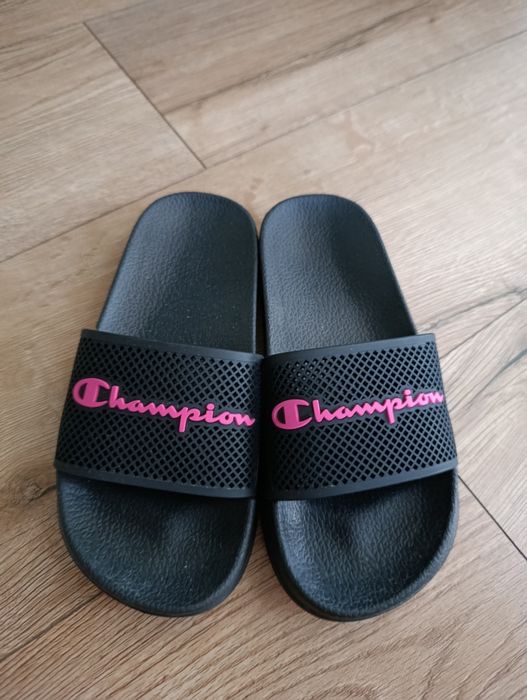 Klapki czarne różowe champion 32/33 basenowe