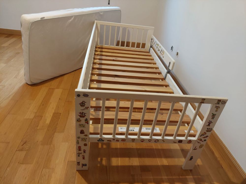 Cama criança IKEA branca + colchão