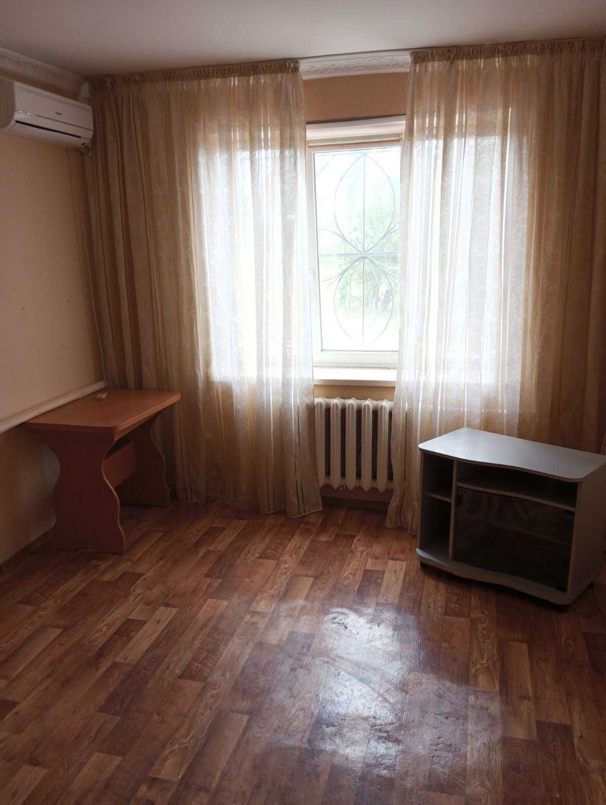 Продам 1 кім квартиру на другому поверсі