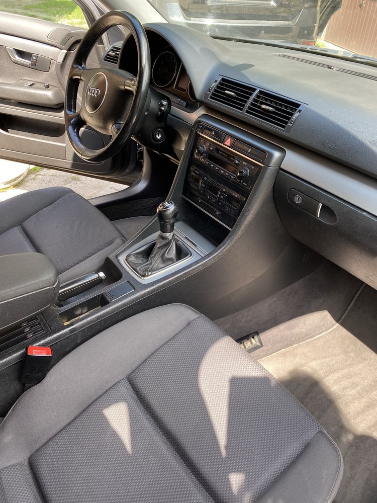 Audi A4 b6 1.6 benzyna