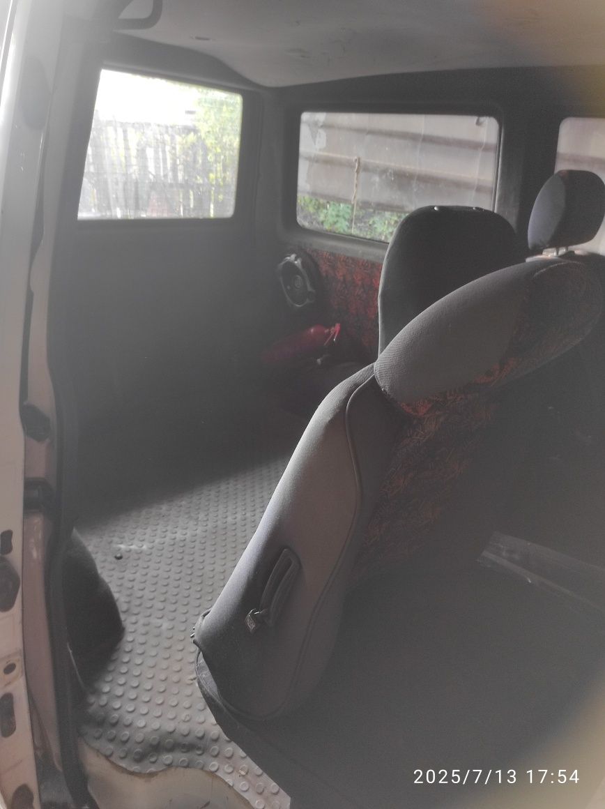 Volkswagen transporter t4 1.9td 2000год