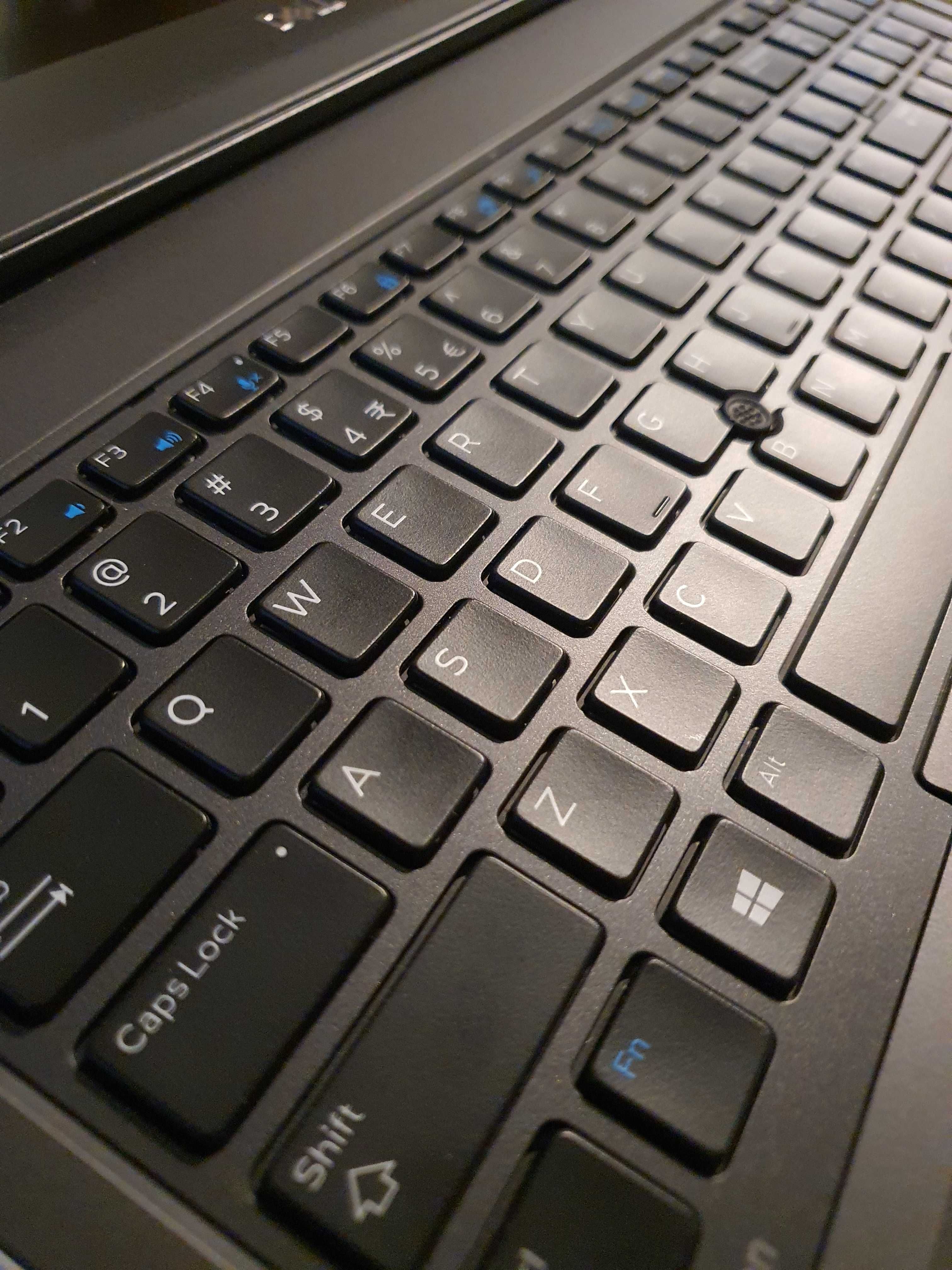 Dell Precision 7540 I7-9750H  Nvidia Quadro T2000