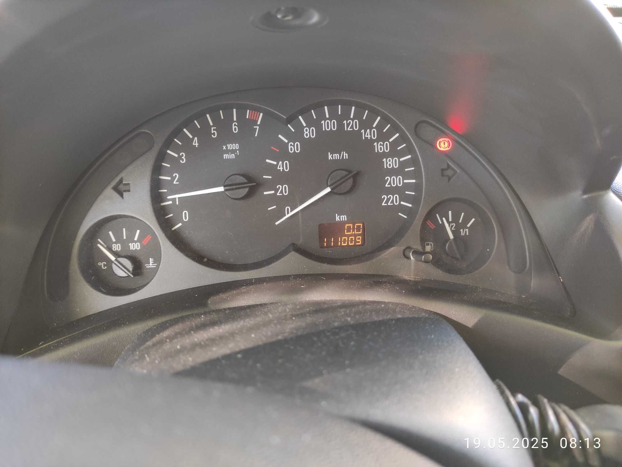 samochód Opel corsa 2002