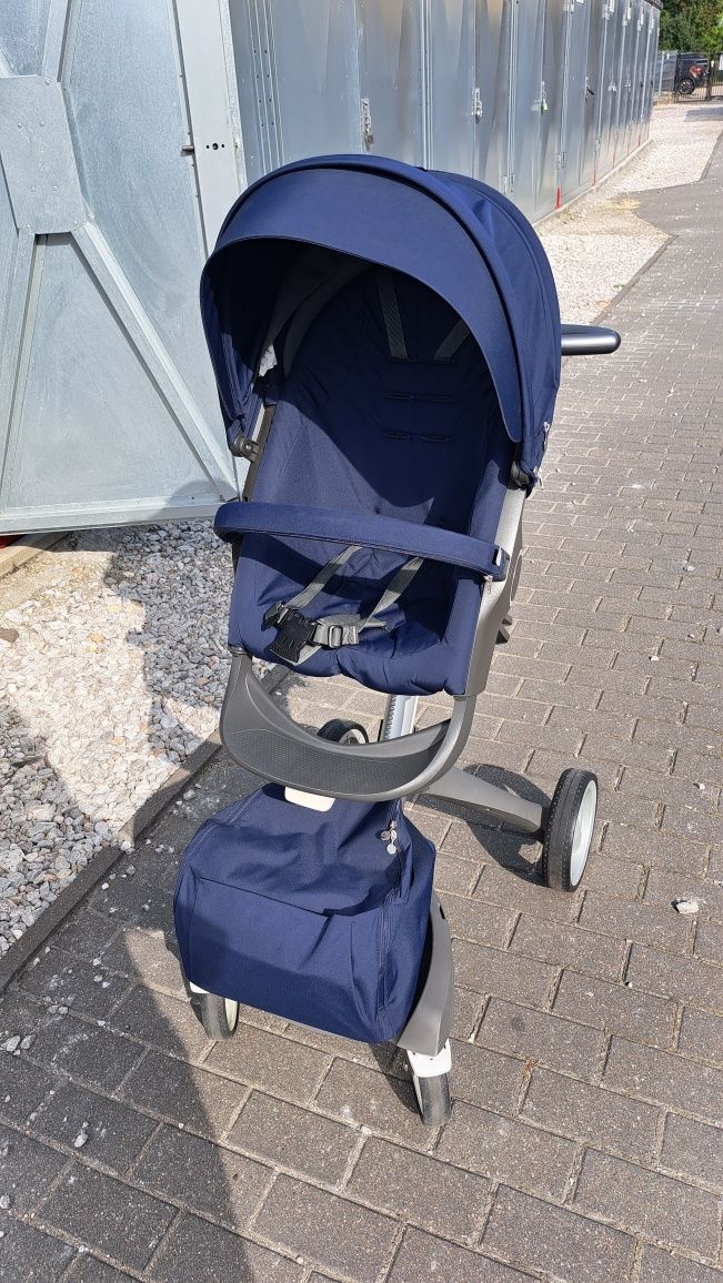 STOKKE XPLORY v4 wózek spacerowy + gondola